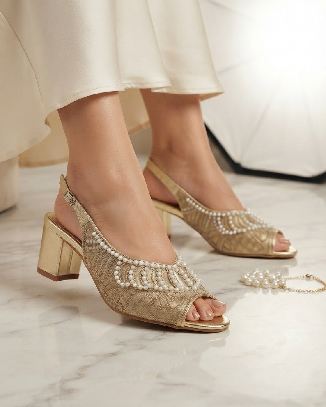 GM LEASER SANDALS